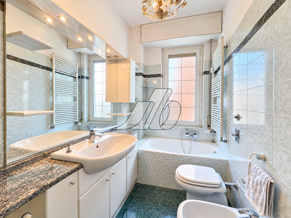 23. B476 – BAGNO1B