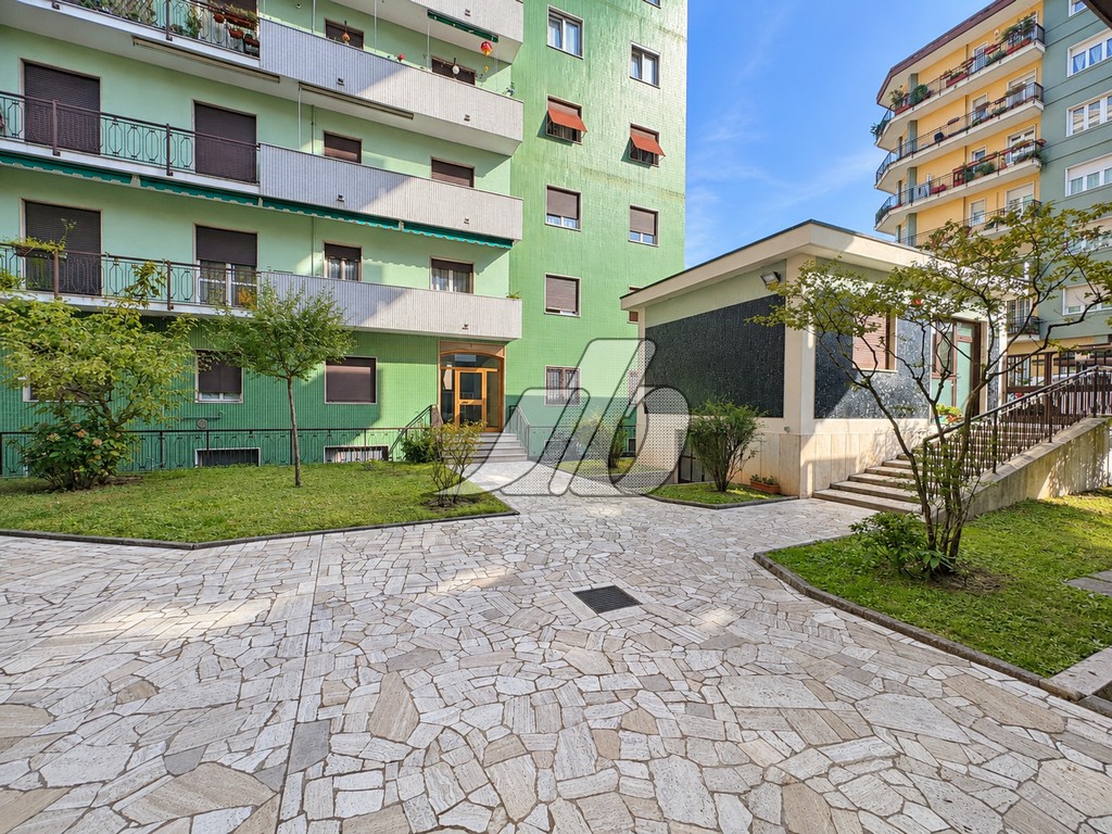 27. B475 – CORTILE CONDOMINIALE1C