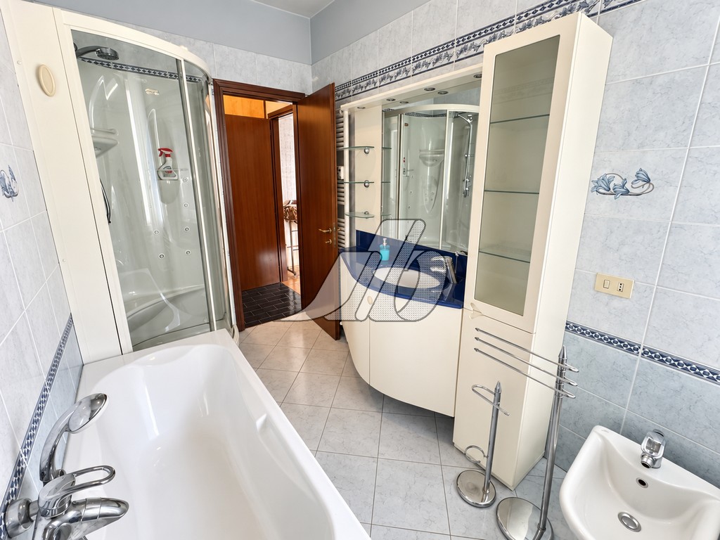 29. T500 – BAGNO2B